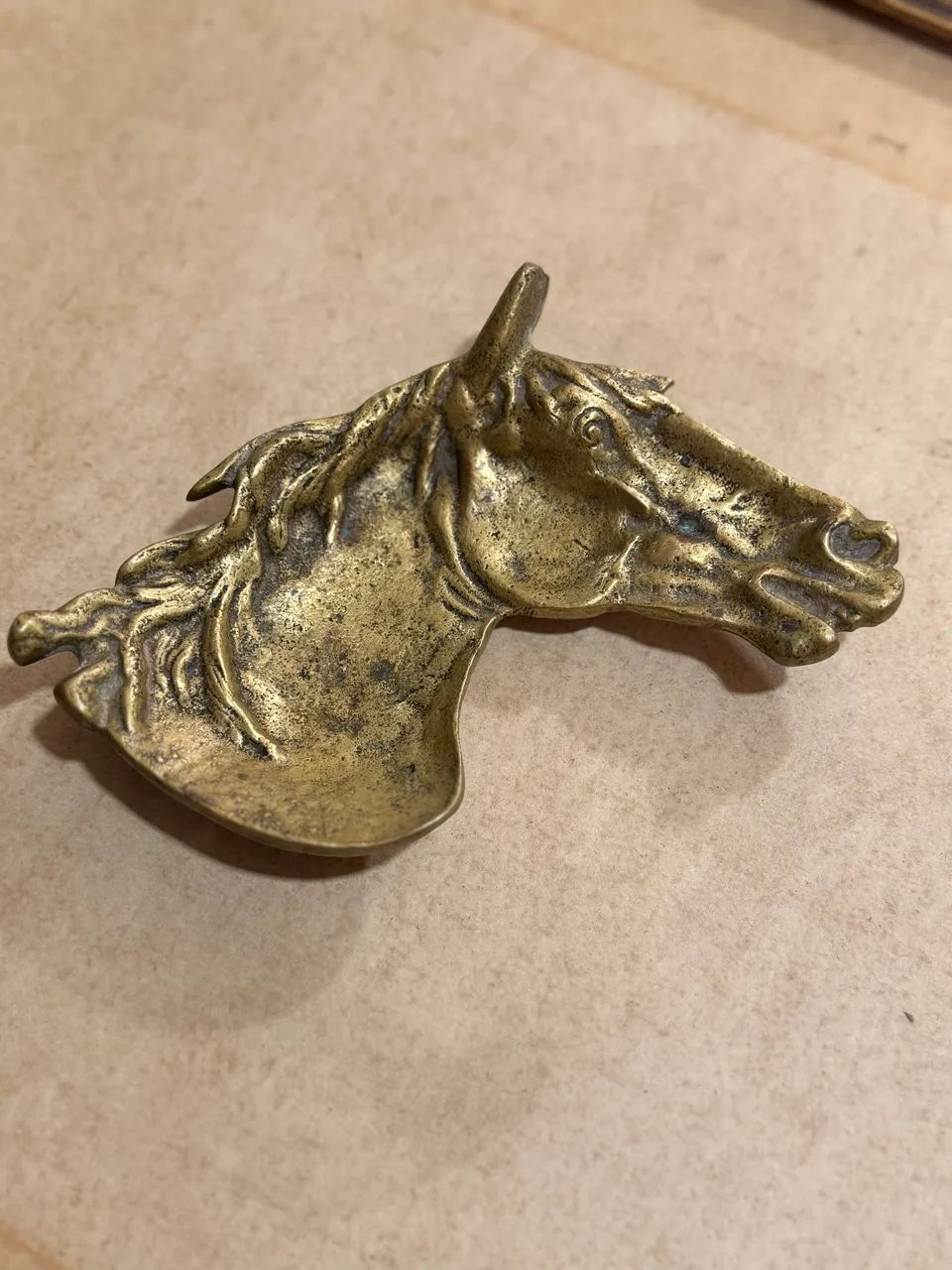 Cinzeiro de bronze cavalo  - Foto 2