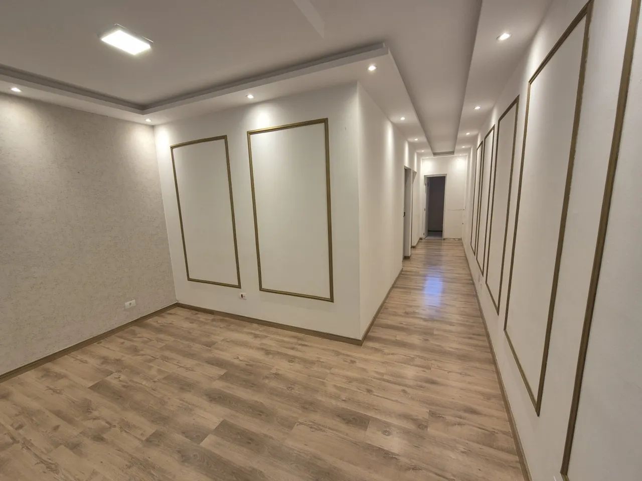 Espaço comercial de 122 m² no Cristo Rei | 3 salas e 1 vaga - Foto 2