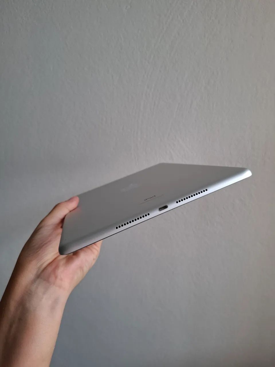 IPad 9ª Geração 64GB - Impecável + caixa original + capa de brinde - Foto 3