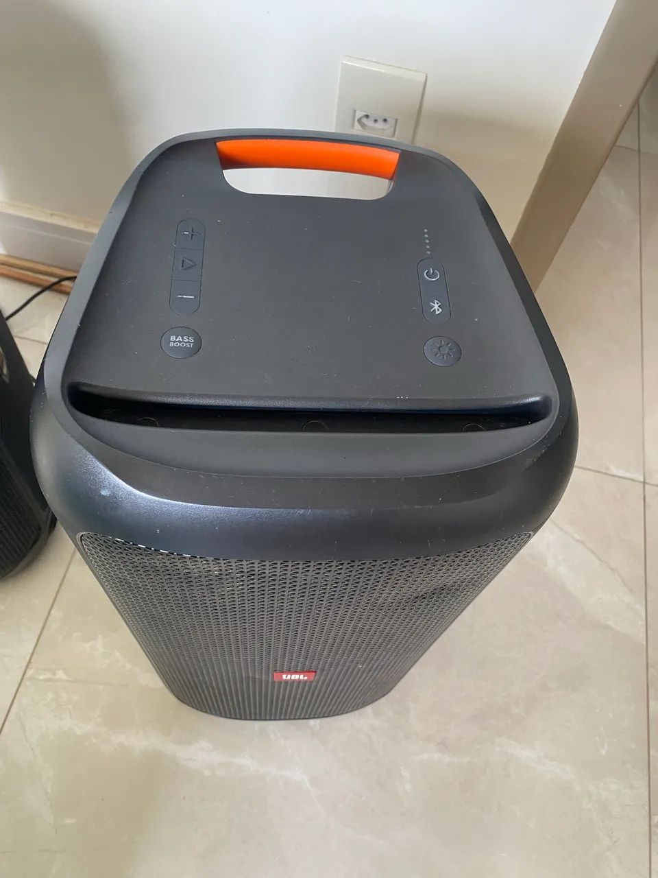 Jbl partybox 100
