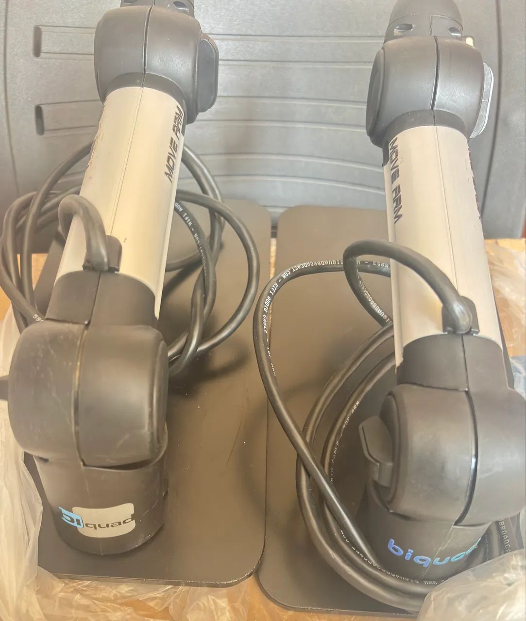 Dois Suportes de microfone pedestal Biquad - Foto 4