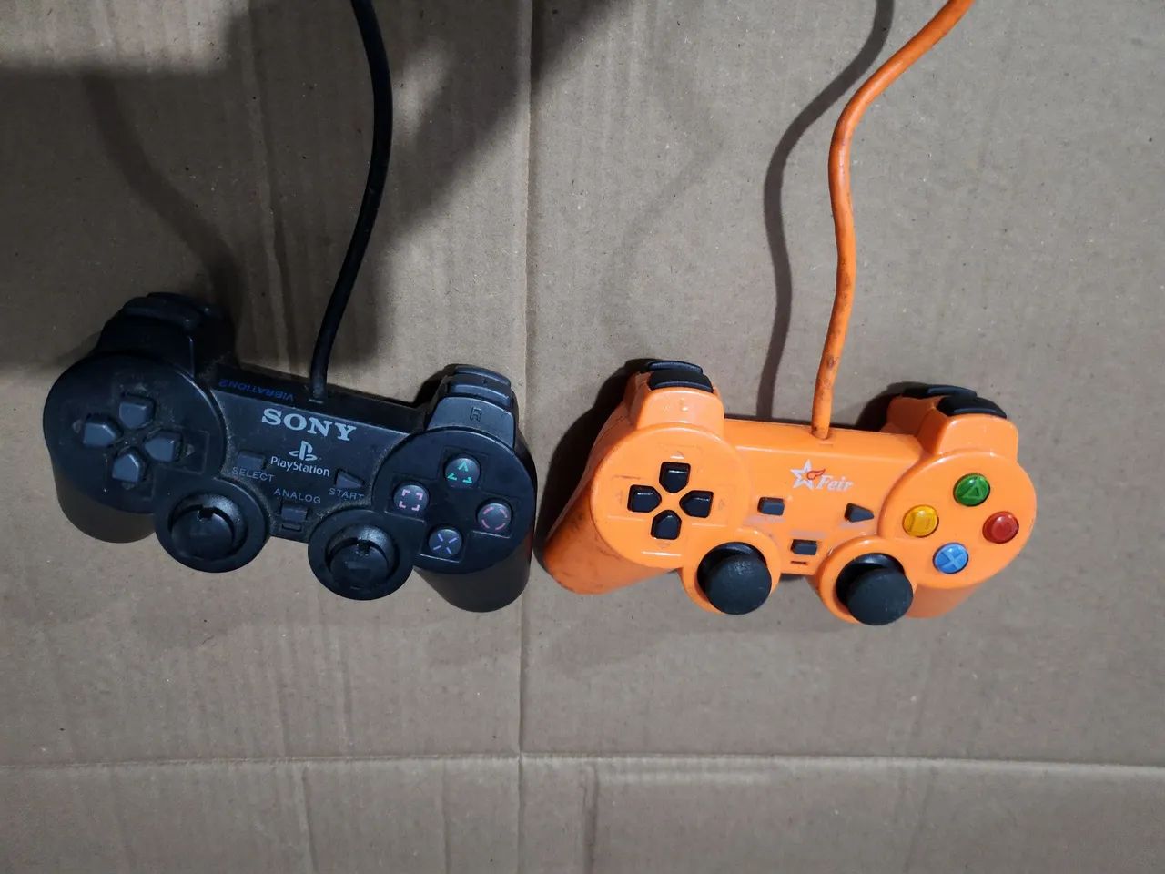 2controle pra Playstation 2,pra retirar peças  - Foto 4