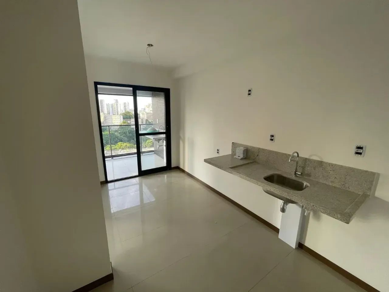 Oportunidade na Graça - Quarto e sala com varanda  32m² - Foto 5