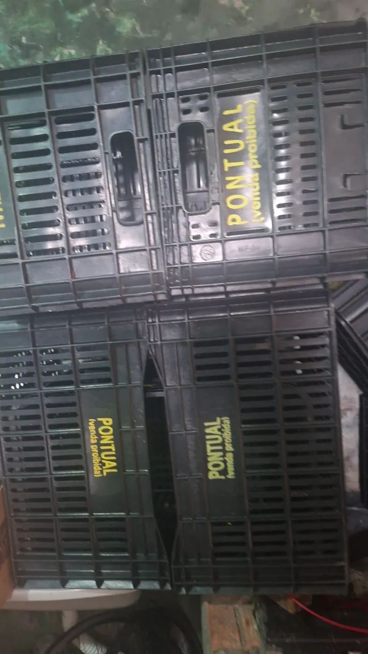 Caixa de carregamento ceasa  ou supermercado caixas grandes 