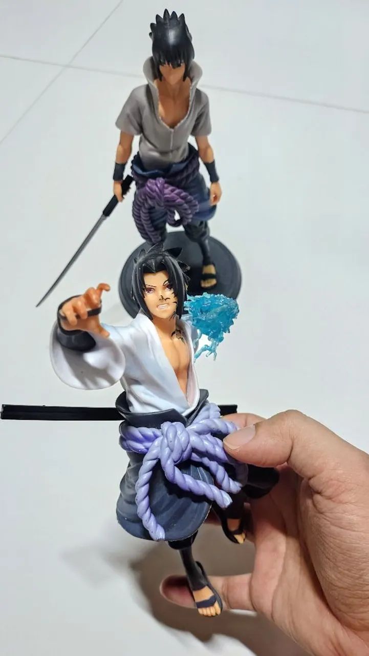 2 figures - Sasuke - Personagem do anime Naruto