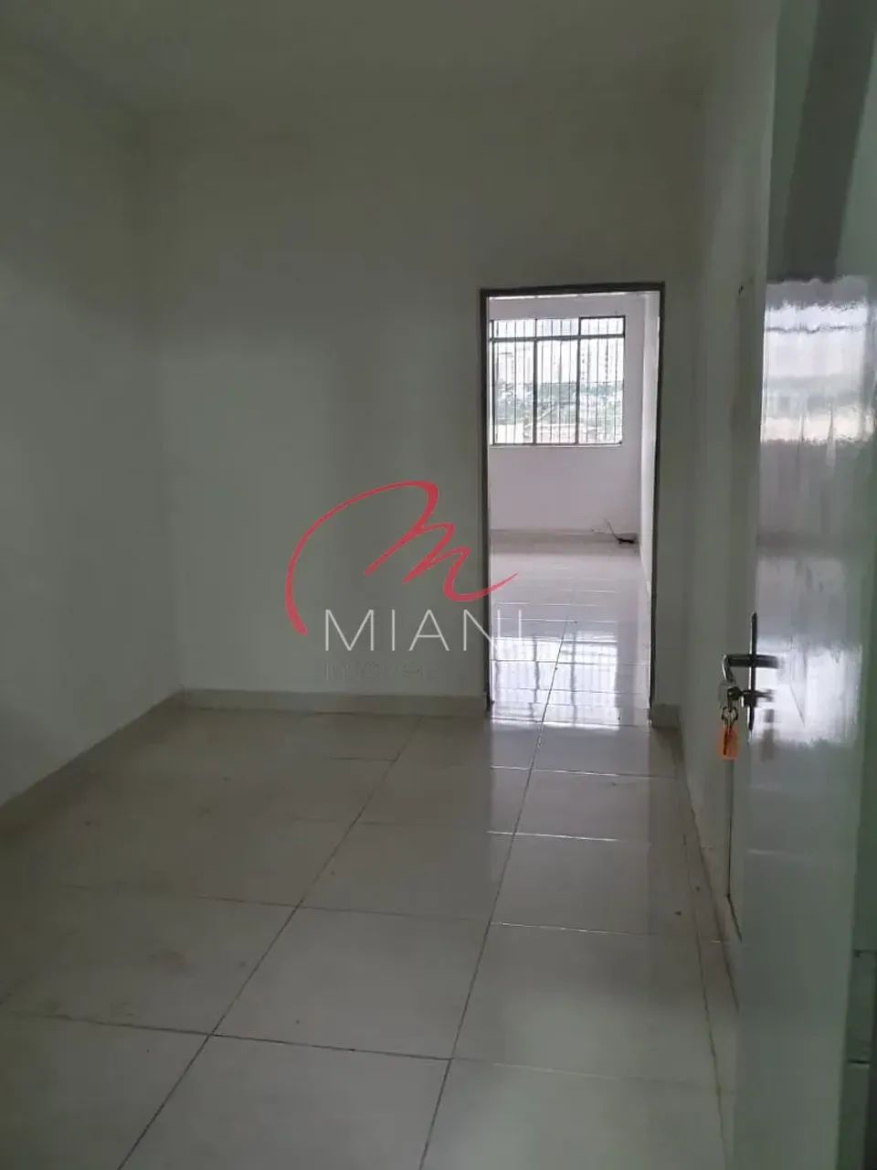 Sala Comercial para Locação com 32m² na Rio Pequeno - Próximo da USP