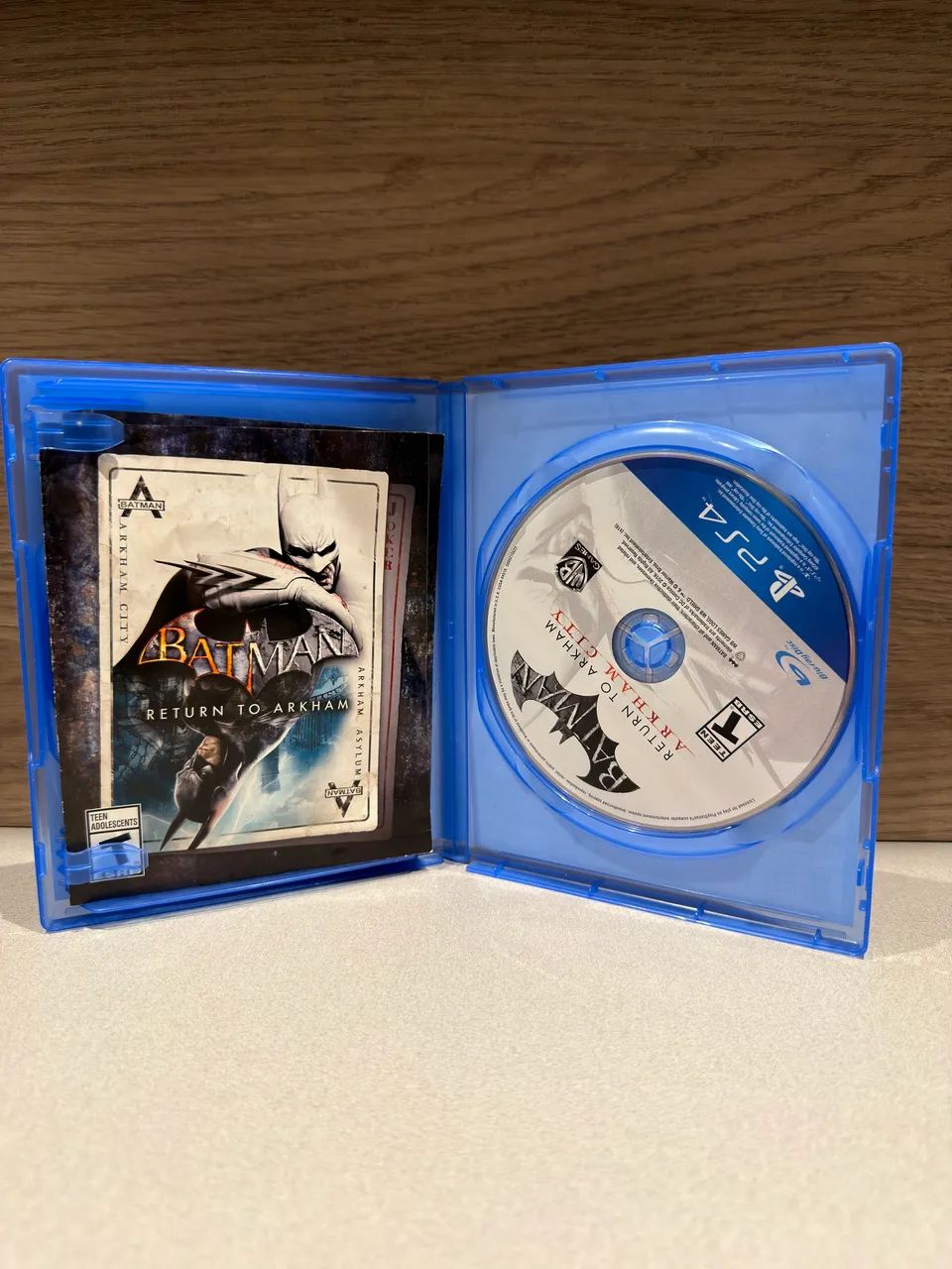 Batman Return to Arkham Ps4 - Foto 2