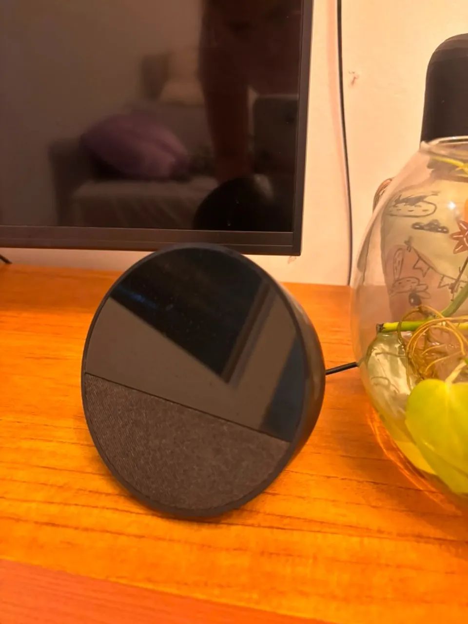 Echo Spot com Alexa - 1 ano de uso 