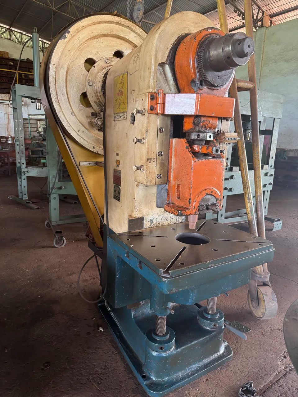 Prensa Harlo 65 toneladas