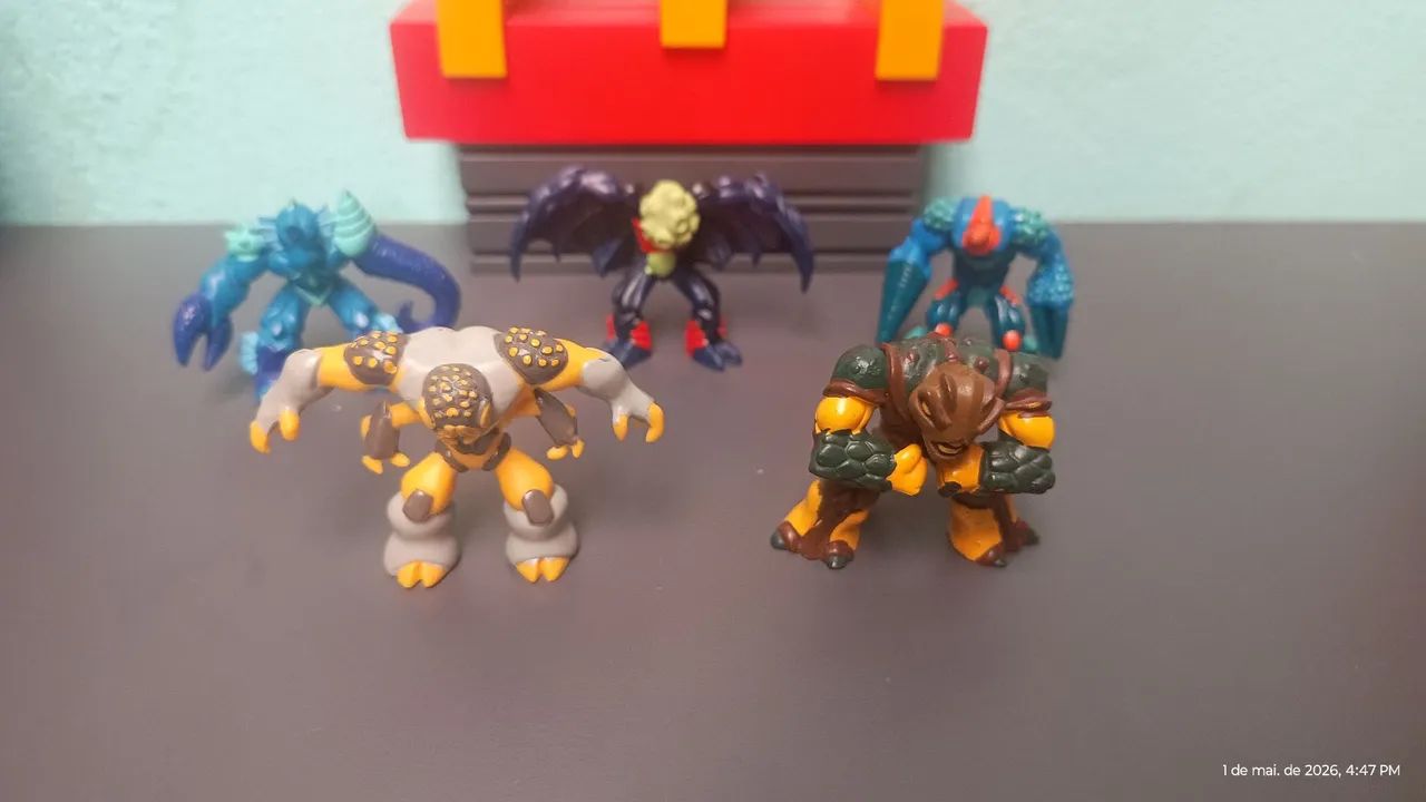 Bonecos da coleção Gormiti 