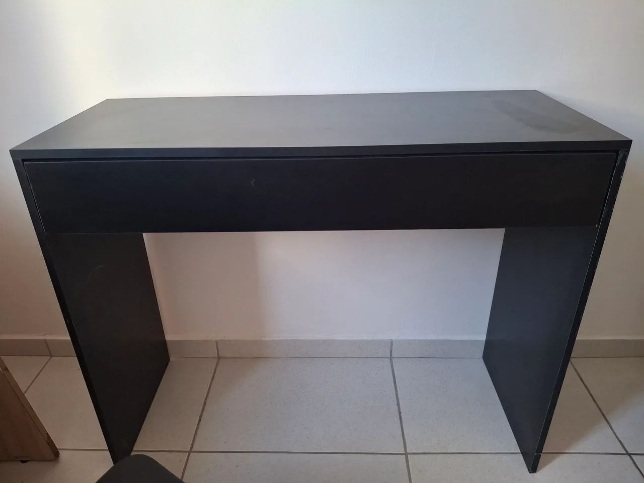 Escrivaninha Nice preta com gaveta