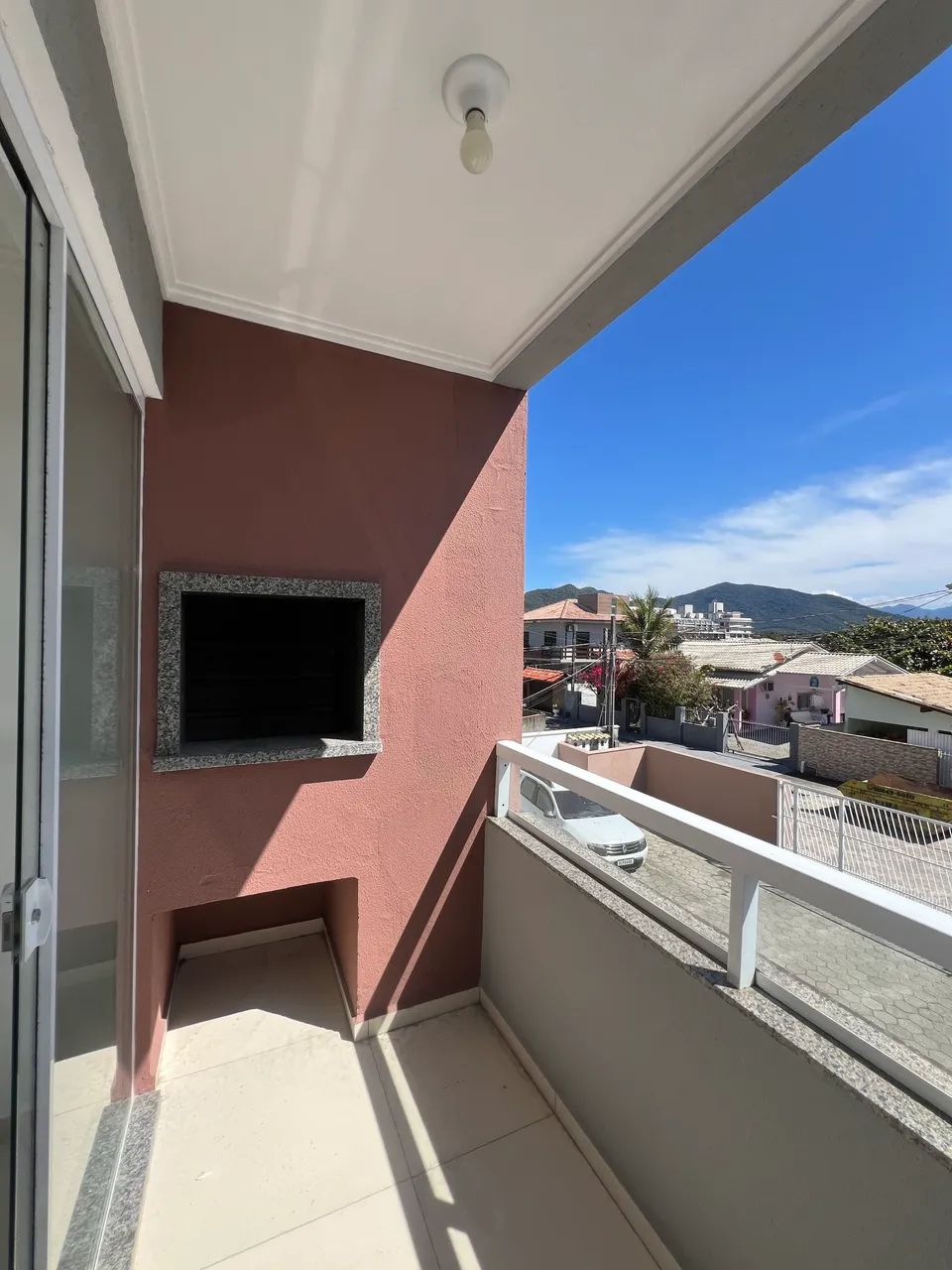 Excelente apartamento, ótima planta .2 dormitórios. - Foto 2