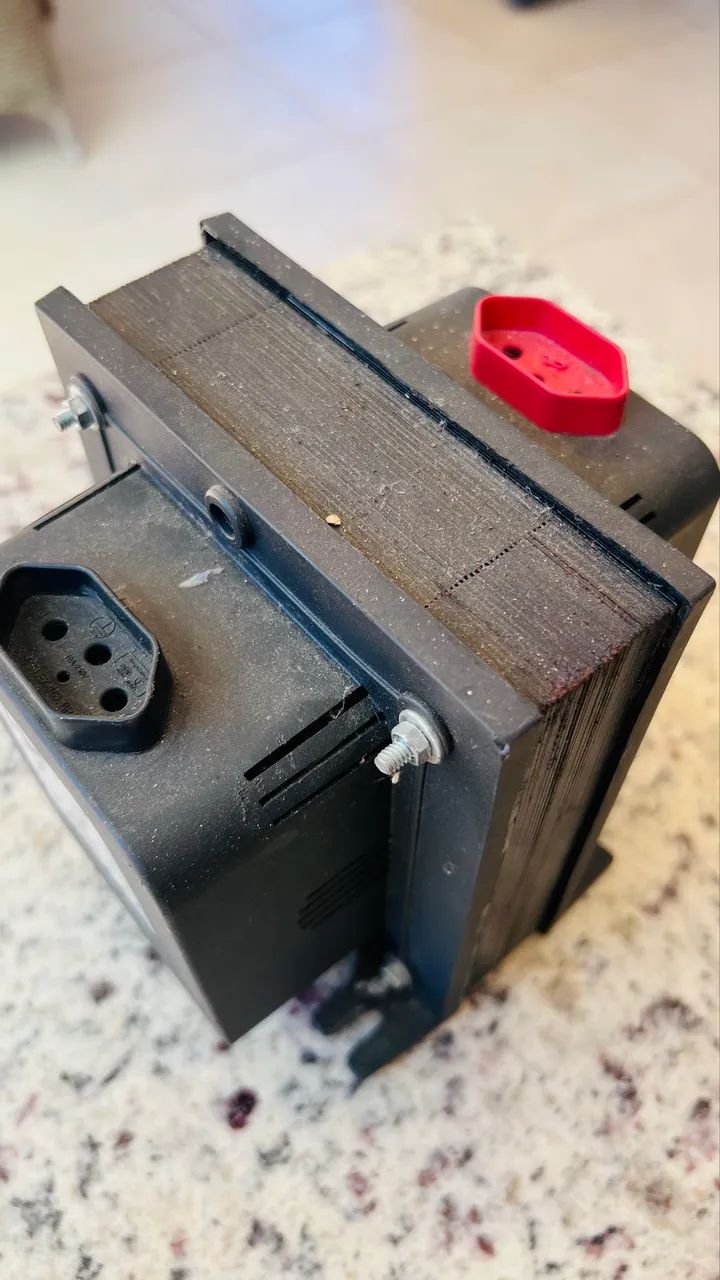 VENDO TRANSFORMADOR BOVOLT KF 2000va - Foto 3