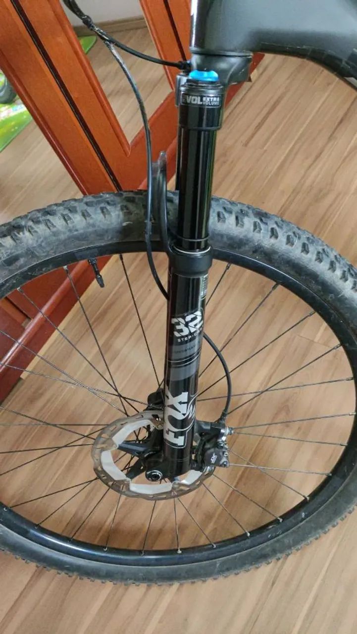 Suspensão Fox 32 Step Cast Performance