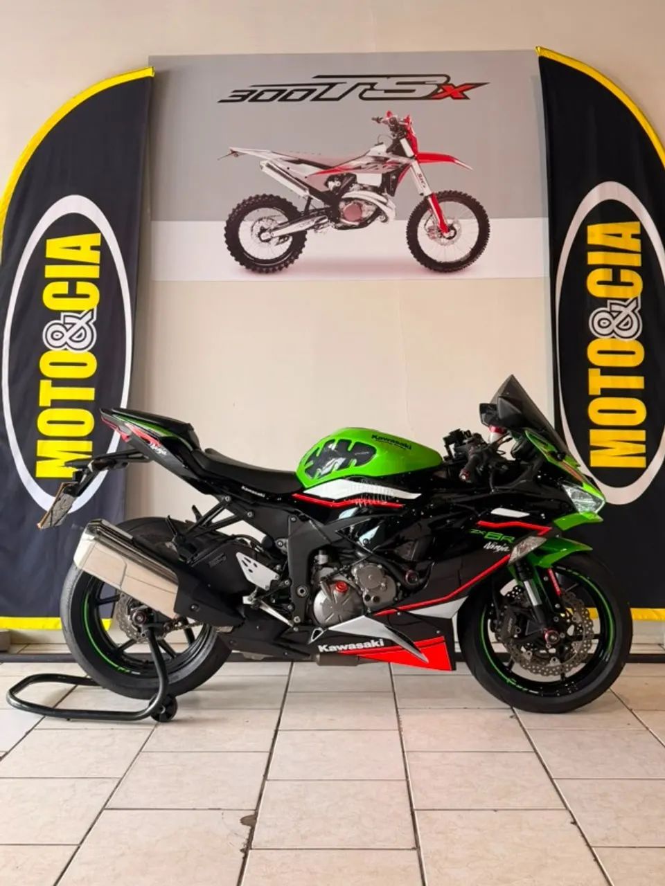 Kawasaki Zx-6r 636cc 2022 - 1523768001 | OLX