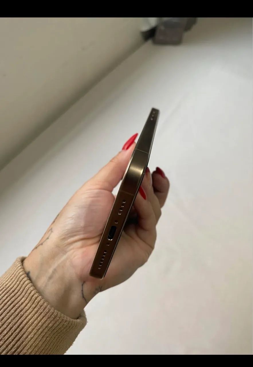 iPhone 16 pro max - Foto 3