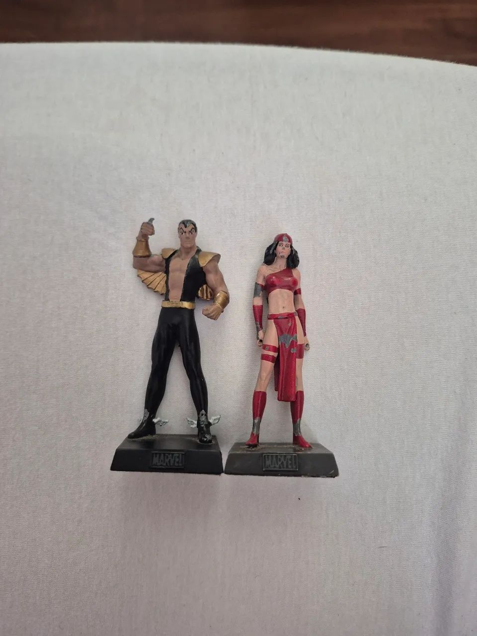 Vendo lote com 2 miniaturas colecionáveis da Marvel (Editora Eaglemoss):<br>