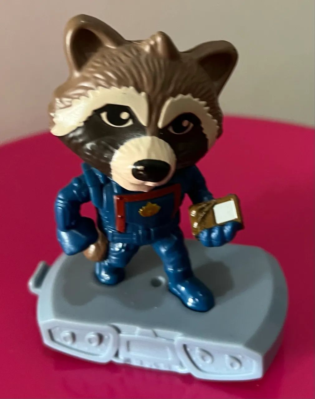 Boneco Rocket Raccoon Guardiões da Galáxia  - Foto 2