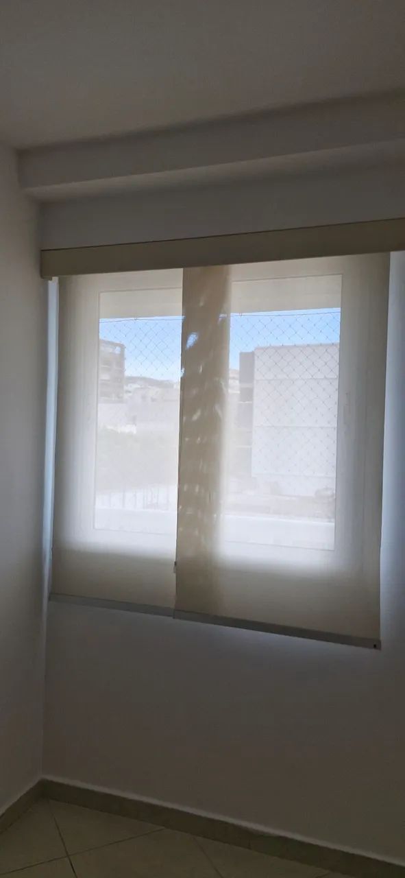Blind 140x14065104605595523120