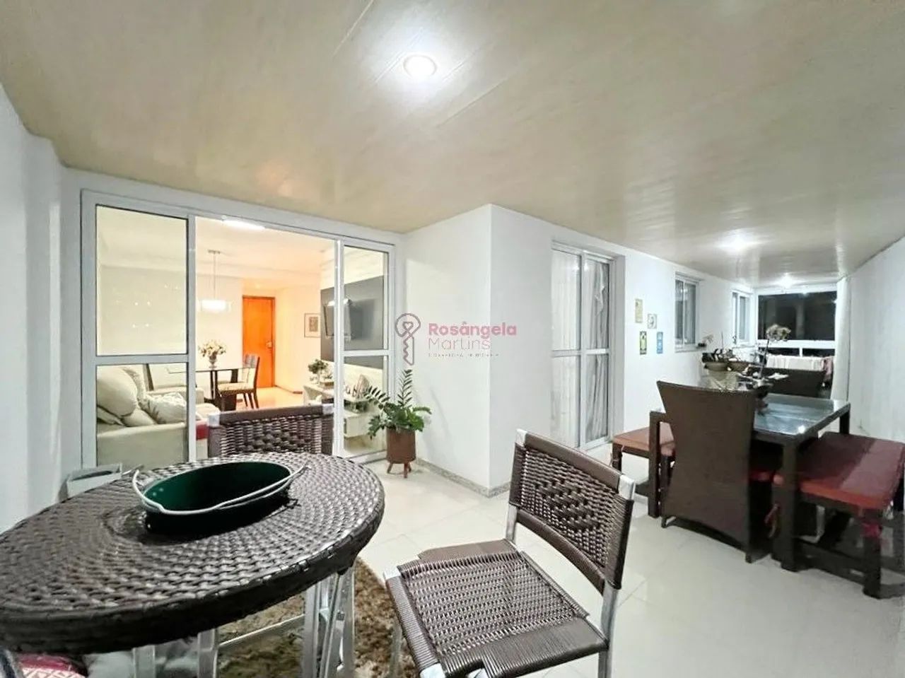 Apartamento com varanda espaçosa de 3 quartos em Itapuã! - Foto 4