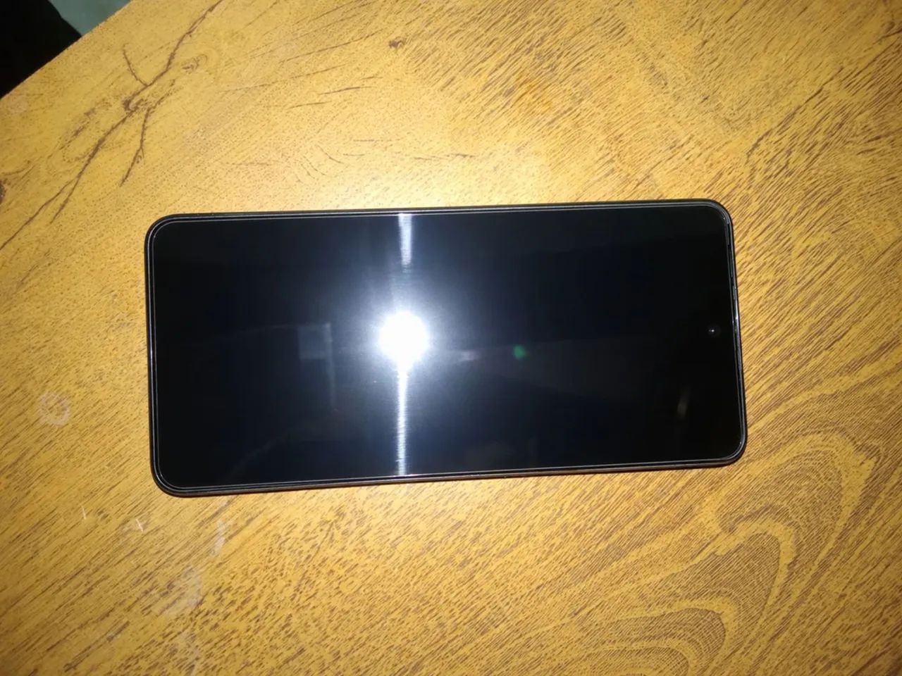 Vende-se um celular seminovo