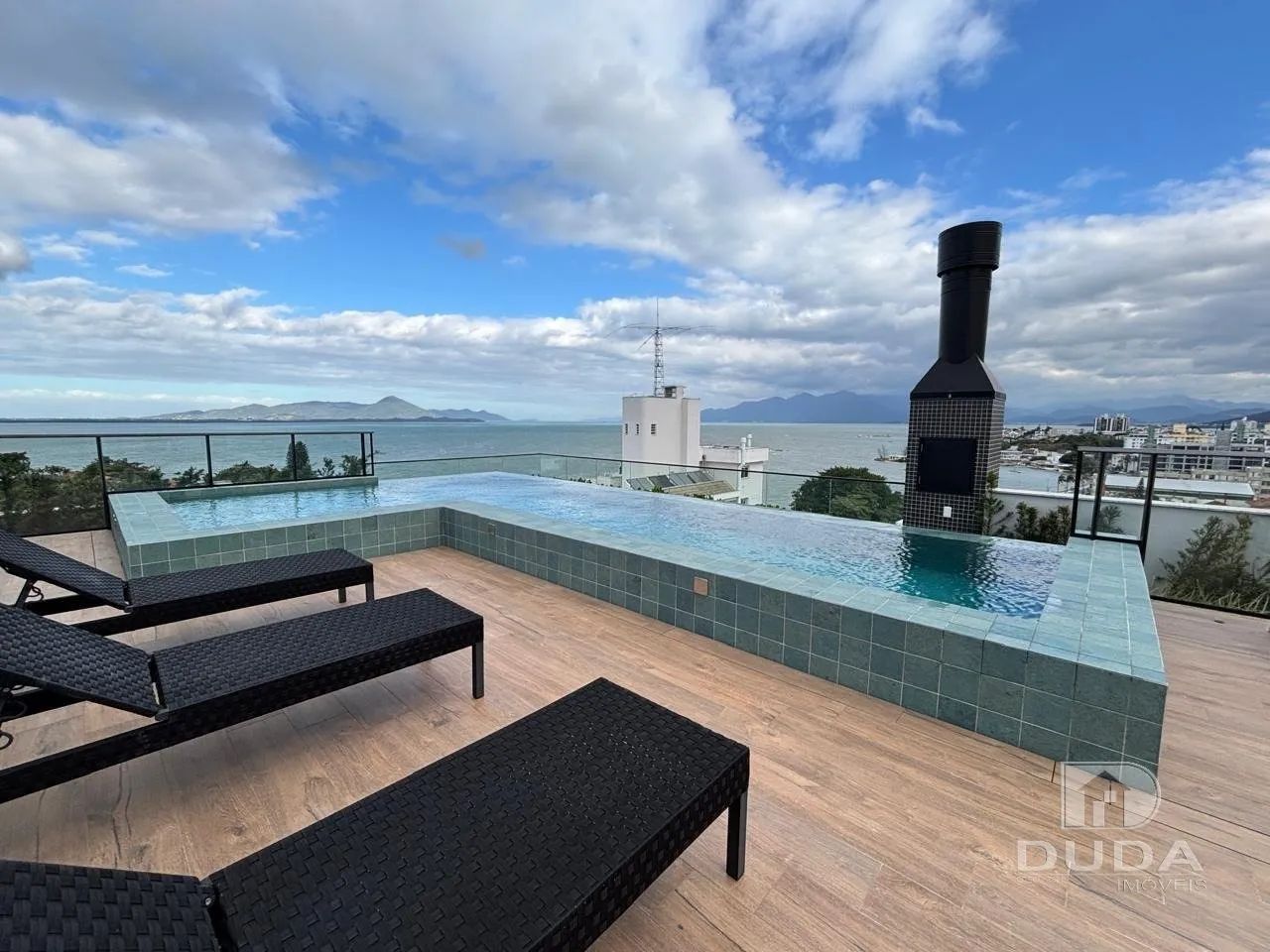 Studio com 75m² em Coqueiros/Florianópolis