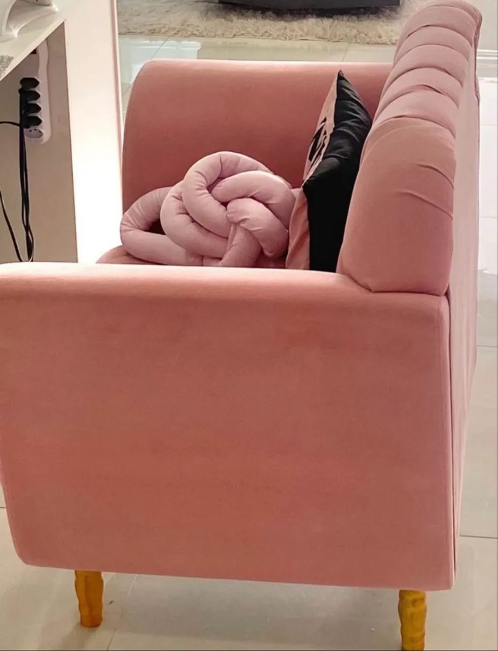Pink Armchair463757535829698561