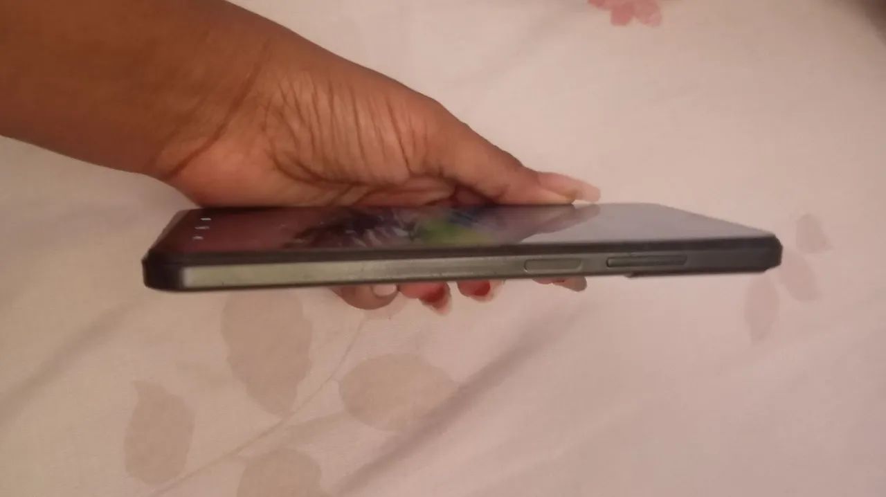 Vende-se Poco M4. Sem Avarias., tem conversa no valor  - Foto 3