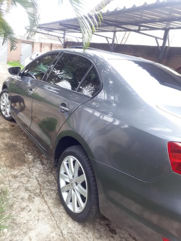 Jetta 2.0 automático. teto solar. Pra pessoas exigentes - Foto 5