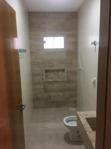 Vende-se Linda Casa com Acabamento Extra no Vale do Sol - Foto 17