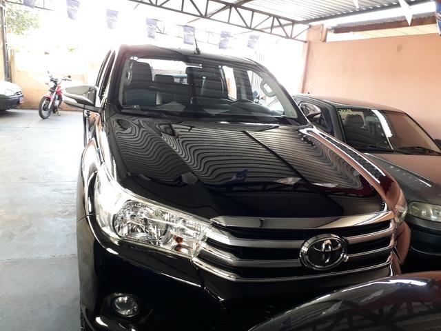 Toyota hilux srv 4x4 turbo