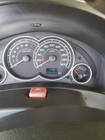 Celta carro super conservado