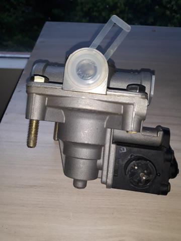 Válvula relé c/solenoide Scania P124 e R114