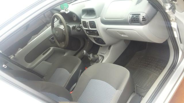 Carro renoult clio sedan 1.0 16vl - Foto 4