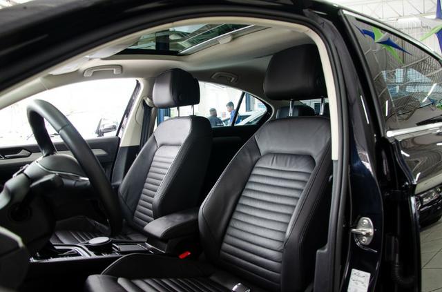 Passat Comfortiline 2.0 tsi com teto Solar bx km 43.000 - Foto 12