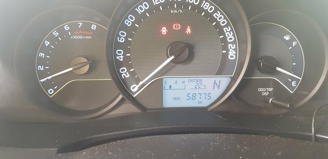TOYATA COROLLA 1.8 GLi FLEX 4P AUTOMÁTICO 2016/2017 - Foto 3