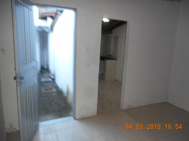 Casa na travessa iguaçu bairro 18 do forte - Foto 9