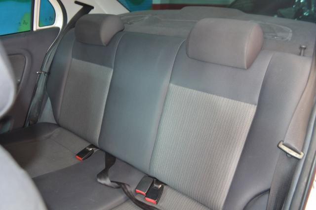 Volkswagen Voyage City 1.6 Flex com GNV, Completo. Aprovamos seu crédito mesmo sem renda - Foto 6