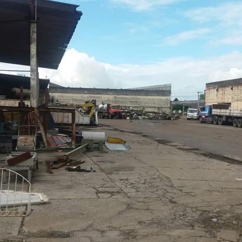 Terreno de 14.000m² com Galpão