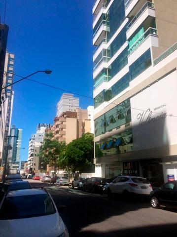 AP2159 Ótimo apartamento,03 suítes,mobiliado,localizado em Meia Praia - Foto 15