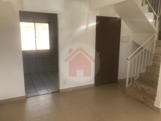 Casa de três quartos com 3 banheiros no jardim Mangueira - Foto 2