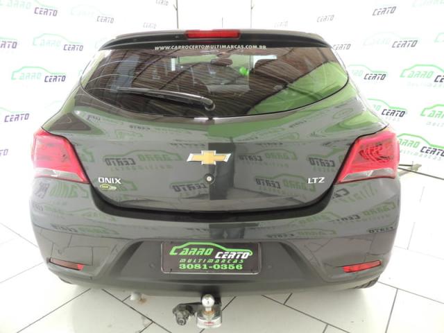 CHEVROLET ONIX LTZ 1.4 MPFI 8V 4P AUT. 2018 - Foto 9
