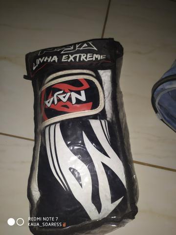 Luvas de Artes Marciais