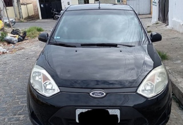 FORD FIESTA SEDAN 1.6 COMPLETO