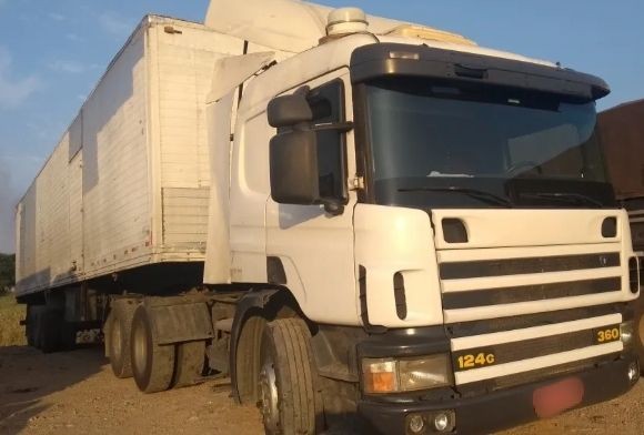 CAMINHÃO BAÚ SCANIA 2000