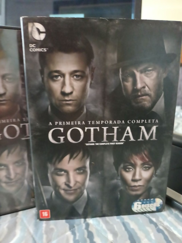 A Primeira Temporada Completa de Gotham  - Foto 5