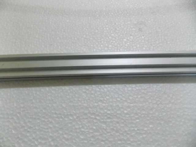 Perfil de Alumino, duas barras de 3 metros cada,  com  20X40mm, novas