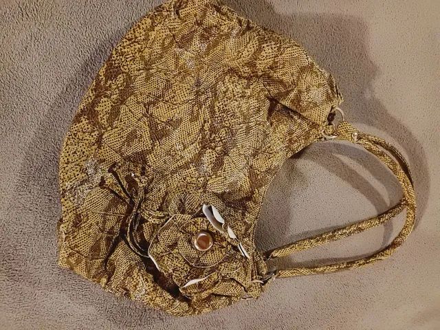 Bolsa de plástico verde imitação cobra nunca usada