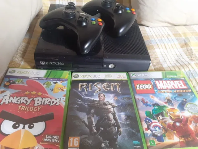 Xbox 360 Bloqueado + Jogos + Controles, Console de Videogame Xbox Usado  91697558