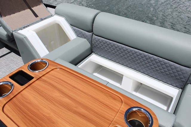 Lançamento Ventura Pontoom P25 7,5 metros  | N phontoom Vcat Aurora - Foto 14